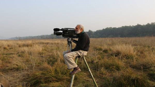 Naresh Bedi awarded V Shantaram Life Time Acheivement Award at MIFF