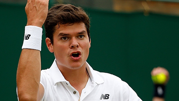 Milos Raonic wins 2016 WTA Brisbane International Tennis trophy