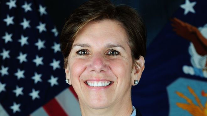 General Lori Robinson nominated as first US female combatant Chief